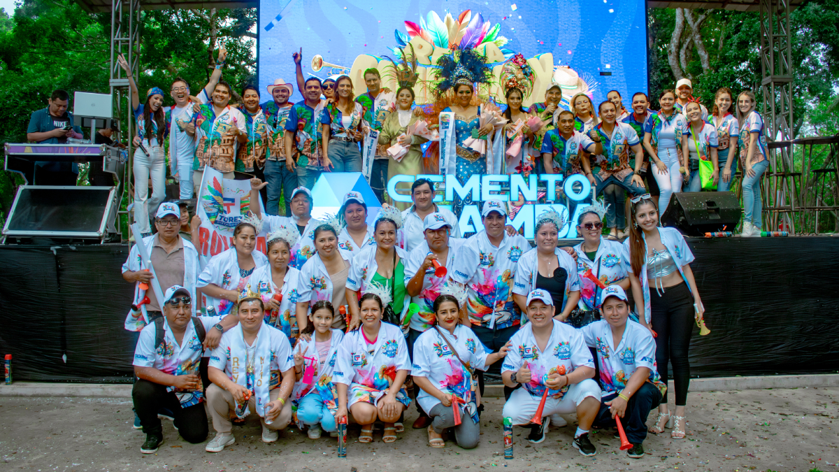 Cemento Camba comparte una fiesta carnavalera con sus ferreteros aliados