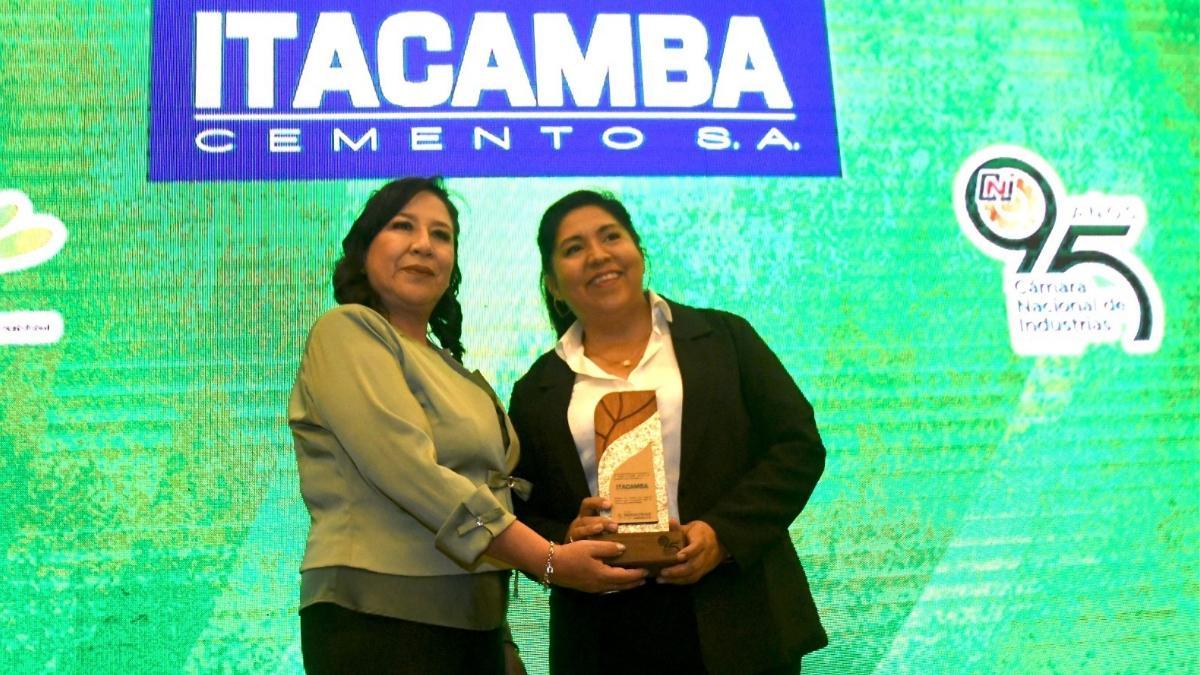 Itacamba Cemento recibe el reconocimiento “Industrias con Impacto 2026” por sus buenas prácticas empresariales